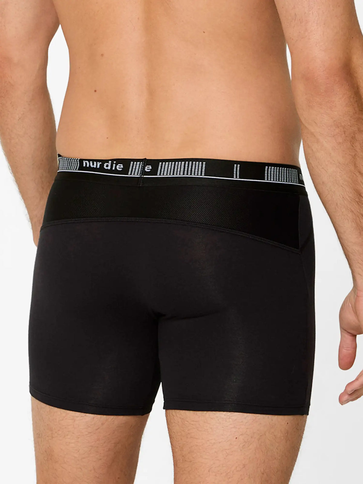 schwarz / 5 | M | 50