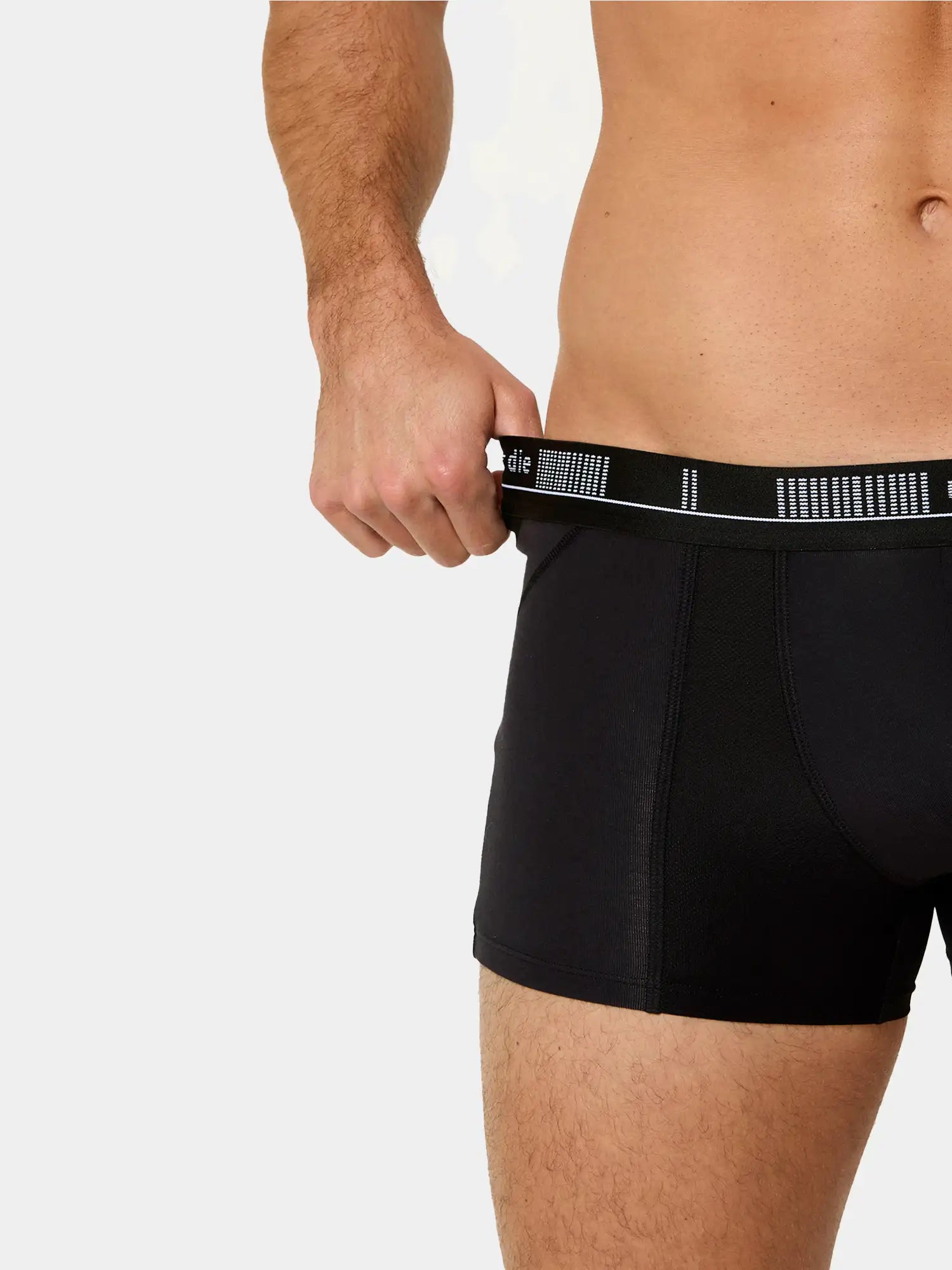 schwarz / 5 | M | 50