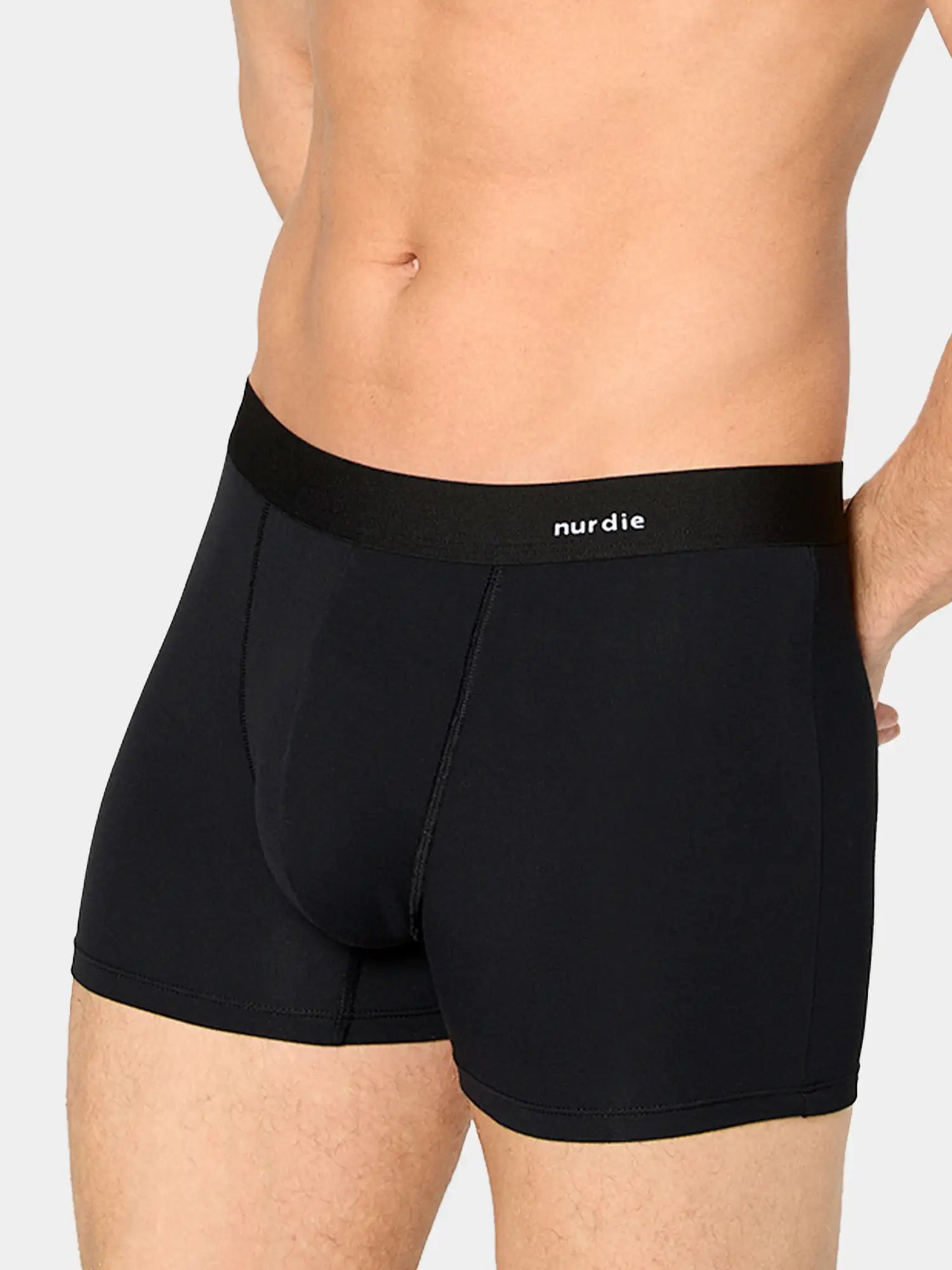 schwarz / 5 | M | 50