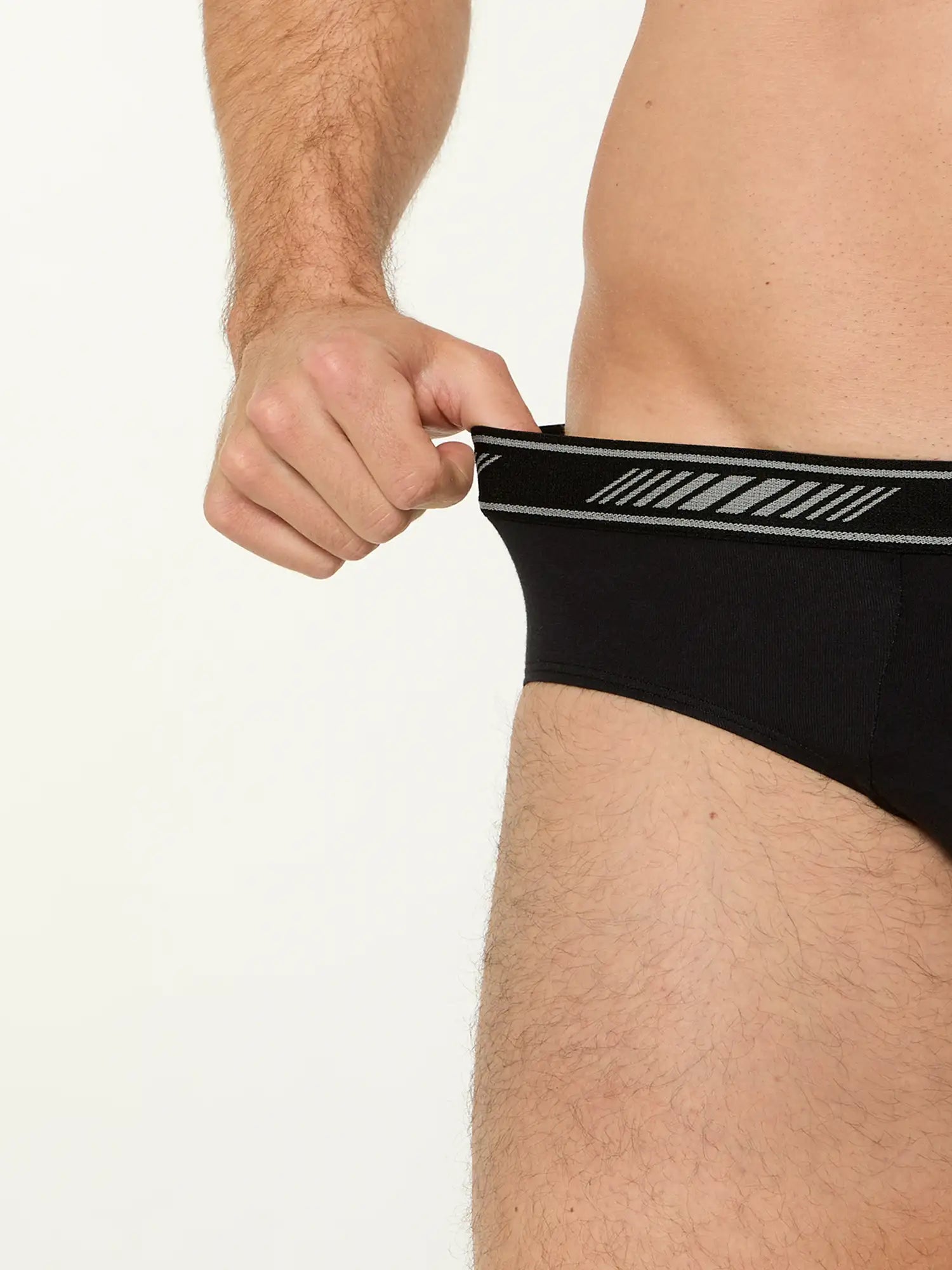 schwarz / 5 | M | 50