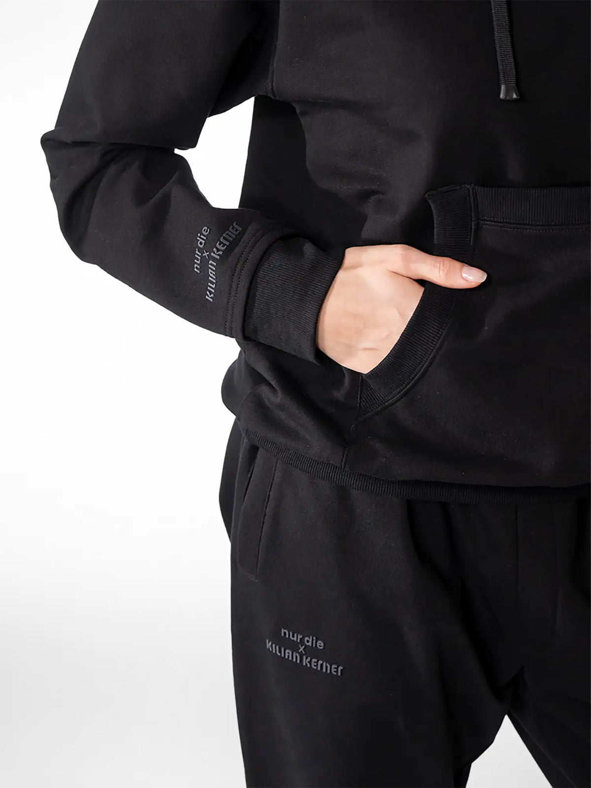 schwarz / 32-34